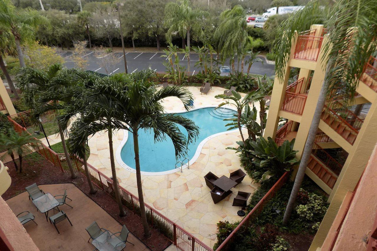 Boca Suites Deerfield Beach; Surestay Collection By BW Εξωτερικό φωτογραφία